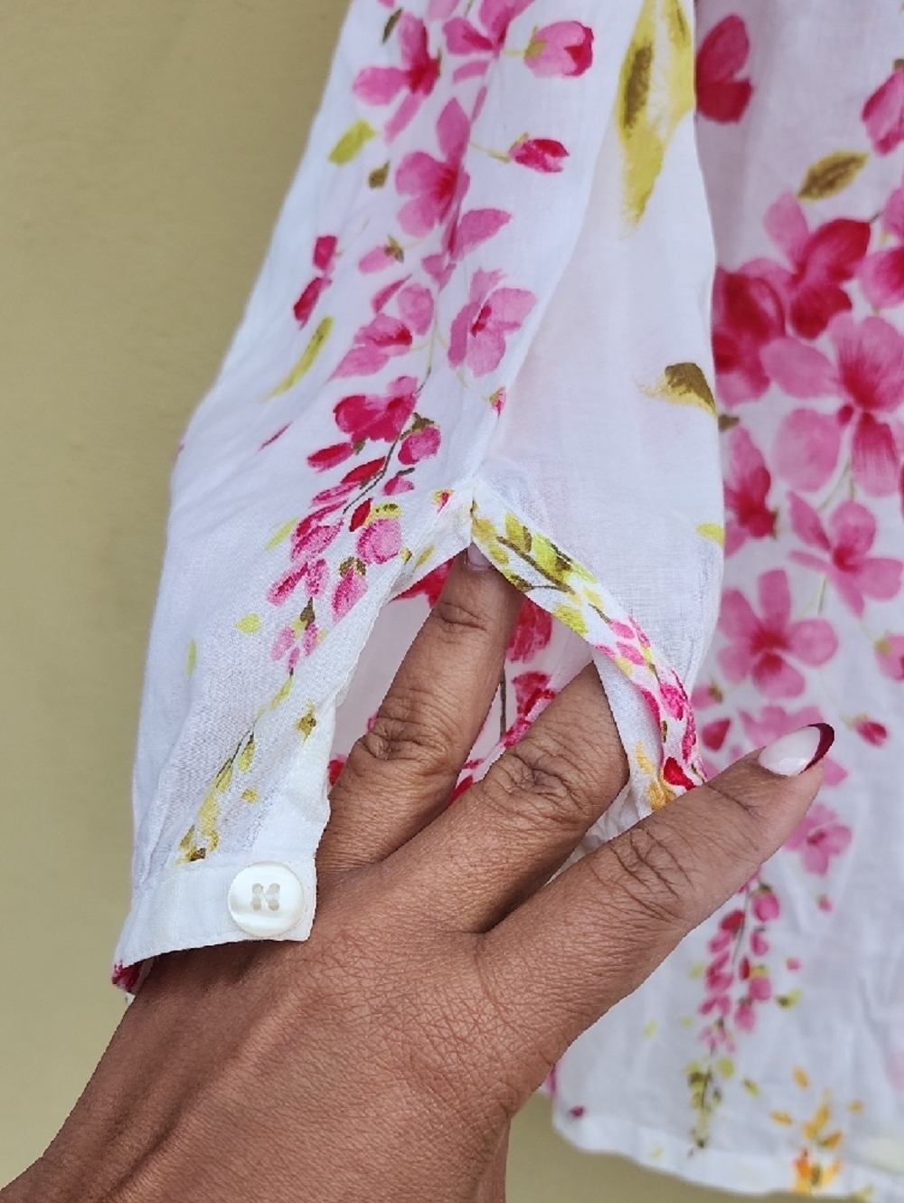 Liz Claiborne Woman Floral Button-Up Blouse in White with Pink & Yellow Blooms - Picture 6 of 13